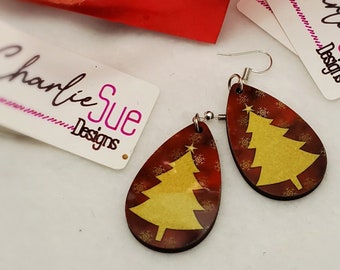Gold Sparkly Christmas Tree on Red with Cream Snowflake Background Teardrop Dangle Earrings