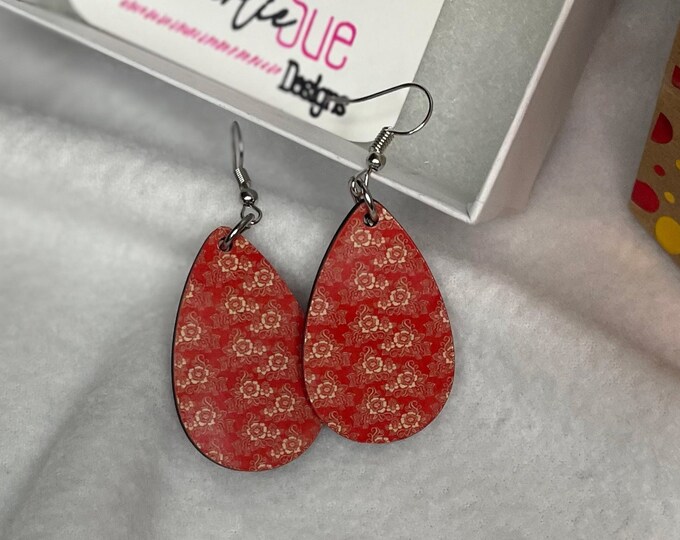 Coral/Red with White Flowers Tear Drop Dangle Earring