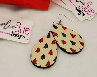 Red and Green Christmas Tree Pattern on Cream Background Teardrop Dangle Earrings