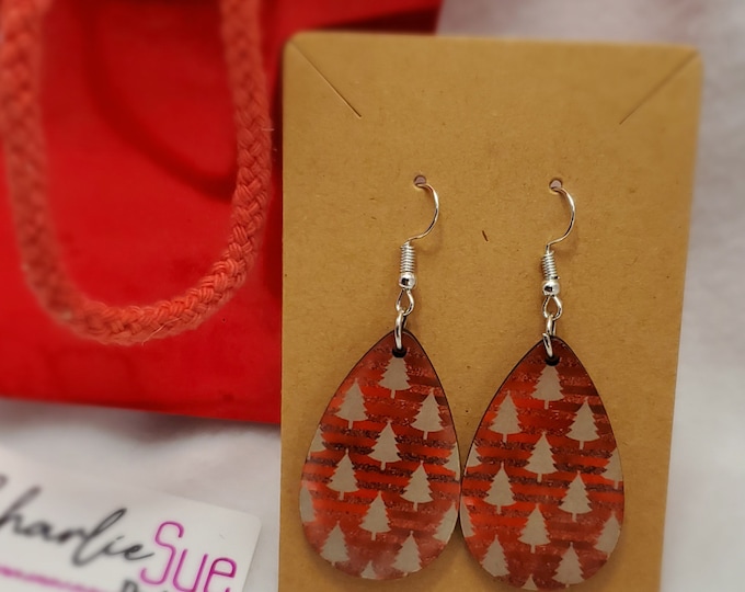 Tan Christmas Tree Pattern on Red and Red Glitter Striped Background Teardrop Dangle Earrings
