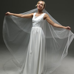 wide edge veil flowing soft tulle