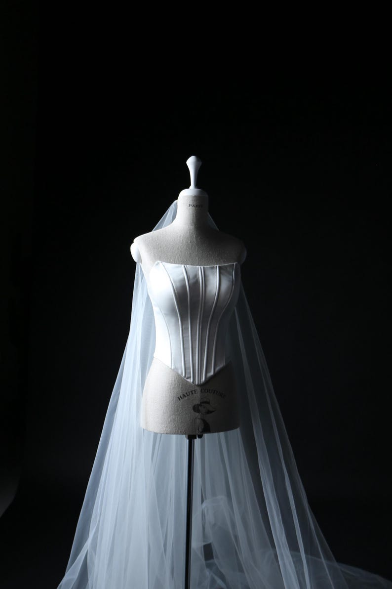 sheer bridal veil close up fabric detail