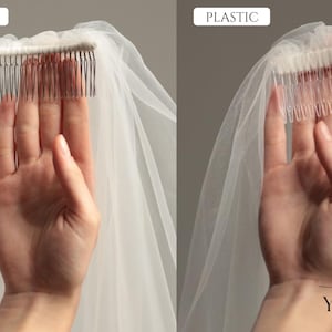 Może przedstawiać: Por&oacute;wnanie dw&oacute;ch grzebieni do welonu ślubnego. Lewy grzebień jest żelazny, a prawy plastikowy. Oba grzebienie są przymocowane do przezroczystego białego welonu. Słowa "IRON" i "PLASTIC" znajdują się nad grzebieniami.