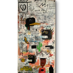 Pode incluir: Uma pintura abstrata colorida com uma variedade de figuras e texto. A pintura apresenta um pato preto, um cacto, um carro amarelo e uma pessoa com uma camisa vermelha. O texto inclui frases como "Liberty", "Zona Idiots", "Go Back" e "Viva La Vida".