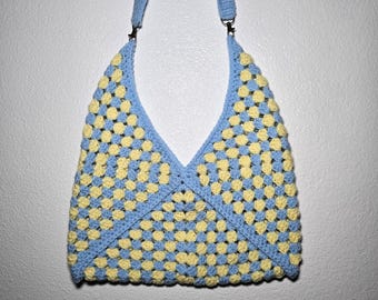 Bolso cuadrado de abuela de crochet