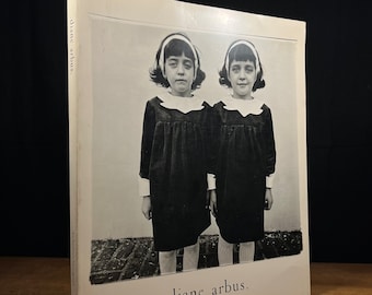 ダイアン・アーバス、アパーチャー・モノグラフ - ソフトカバーの写真