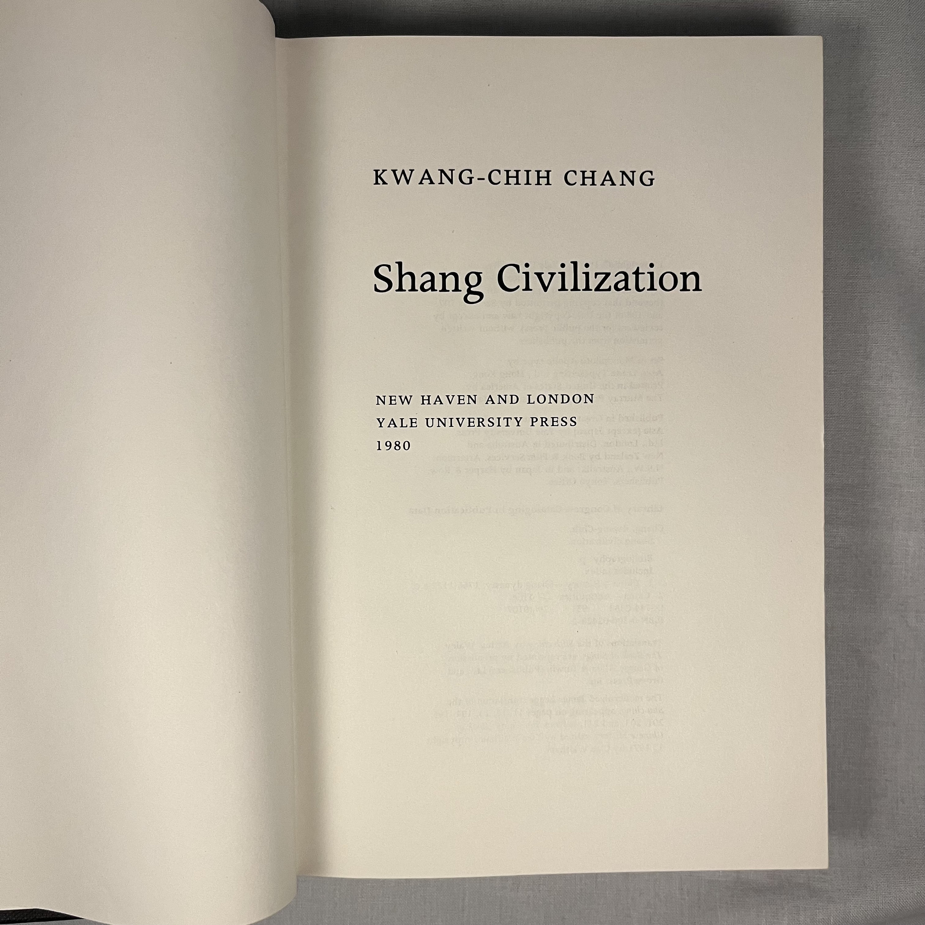 洋書 Shang Shi Tan Wei  Chinese Edition Shang Civilization By Kwang-chih Chang - Hardcover - First