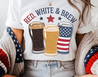 PNG de cerveza roja, blanca y verde, PNG de cerveza del 4 de julio, Gráfico del 4 de julio para amantes de la cerveza, PNG de camiseta del Día de la Independencia, Sublimación de diseño de cerveza patriótica