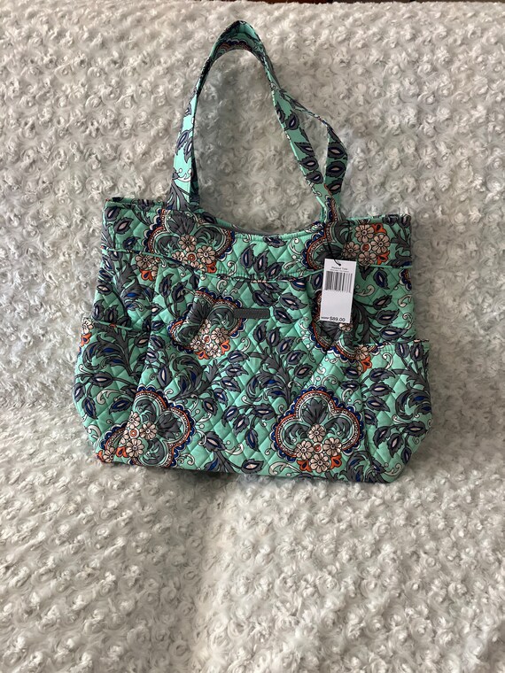 Vera Bradley Pleated Tote Fan Flowers