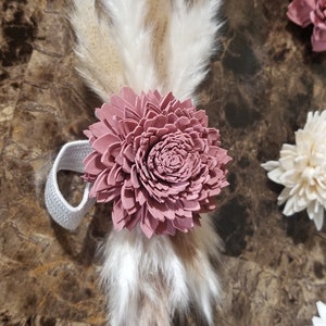 Dusty Rose Pink Bali Wood Flower Corsage with pampas, Corsage for Boho Wedding and Mother of the Bride