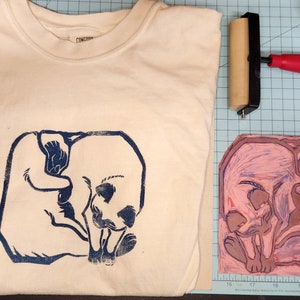 Handprinted Blockprint Siamese Cat T-shirt | Linocut stamp kitten shirt handmade