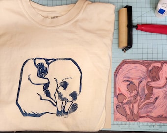 Handprinted Blockprint Siamese Cat T-shirt | Linocut stamp kitten shirt handmade
