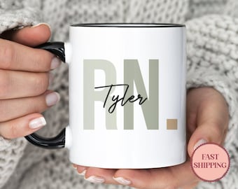 Taza personalizada de enfermera registrada • Regalo de graduación de enfermera • Taza de café con nombre personalizado • Regalo de agradecimiento para enfermeras • (MU-26 Salvia)