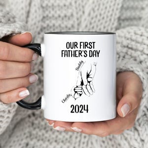 Vår första fars dag-kaffemugg • Personlig muggpresent till förstagångspappa • Söt pappa- och bebismugg • Anpassad mugg för nybliven pappa • (MU-81 Hand)