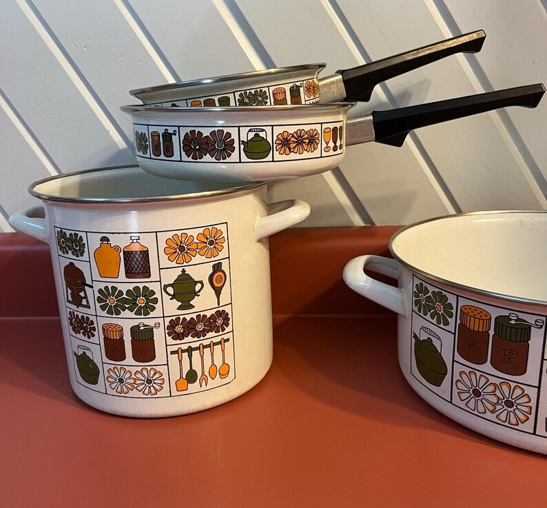 Retro Kitchenware Vintage 1970s Enamel Cookware Set - Retro Floral Graphic Design - Lot ...