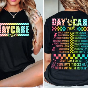 Retro-Kindertagesstätten-Shirt Png, Tagesstätten-Tour Png, Kindertagesstätten-Personal-Crew, Kinderbetreuer Png, niedliches Kindergärtnerin-Geschenk, lustiges Kleinkind-Lehrer-Design