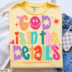 Preppy God zit in de details Glitter png, religieuze png, trendy png, neon smiley png, millennial png, coquette png, handgeletterde png
