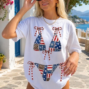 Patchwork bikinitopp PNG, USA leopard baddräktströja design, trendig sommar sublimeringsdesign, flickaktigt strandpng, sommar 4 juli png
