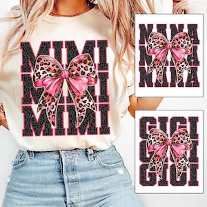 Könnte beinhalten: Ein weißes T-Shirt mit einem schwarzen und rosafarbenen Design, auf dem "Mimi" mit einer Schleife im Leopardenmuster steht. Das Design wird dreimal auf dem Shirt wiederholt.
