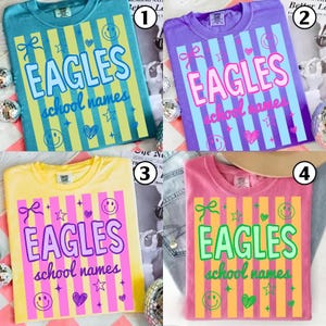 Op de afbeelding: Een rustiek houten bord met de tekst "Welcome to our home" in witte letters. Het bord heeft een verweerde afwerking en een eenvoudig, uitnodigend ontwerp, perfect voor een veranda of entree.