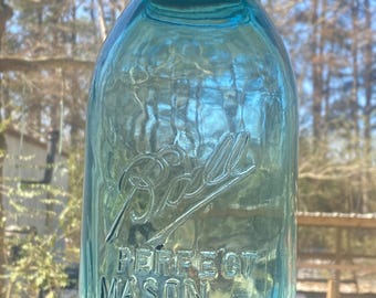Tarro de cristal vintage con forma de bola azul: tarro de conserva antiguo de la década de 1920 con tapa de zinc