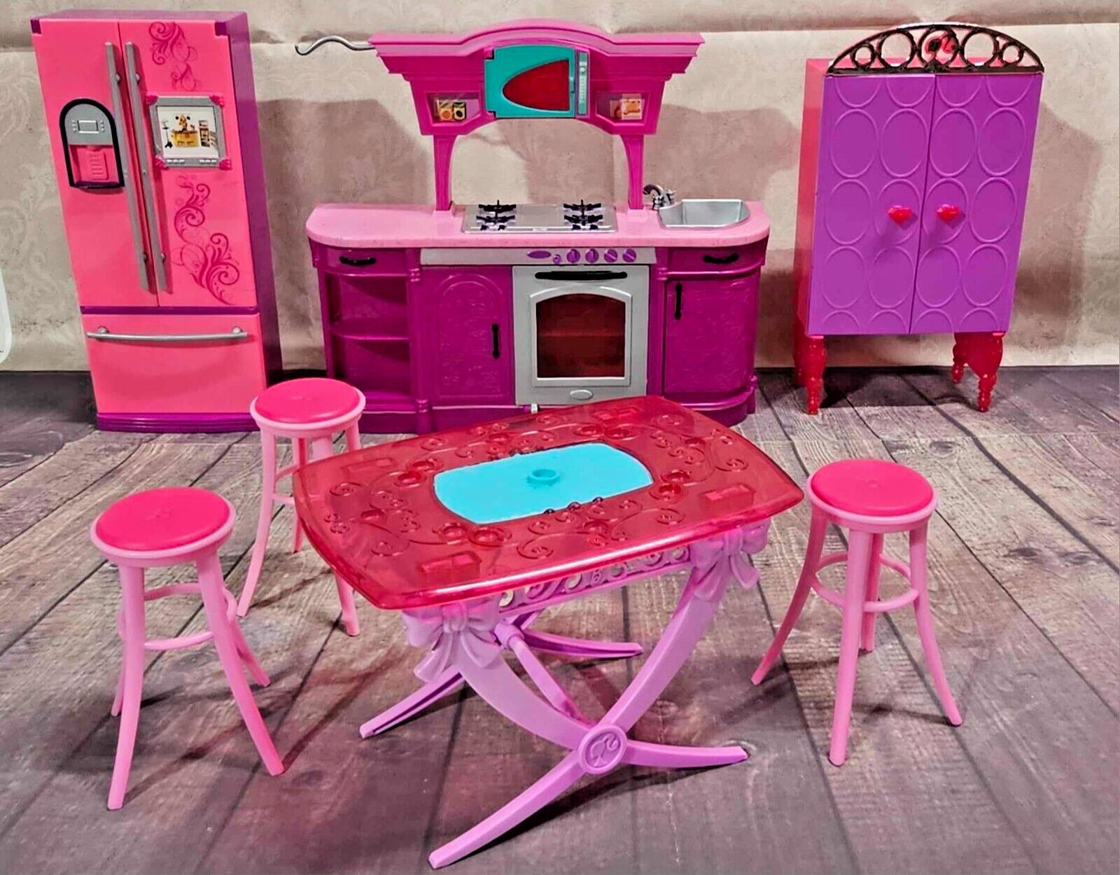 Lot Barbie Doll Furniture Dollhouse Stove Kitchen Table