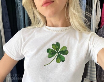 Four Leaf Clover Baby Tee Cute y2k Baby Tee St Paddys Baby Tee Vintage Aesthetic Women's T-Shirt Trendy