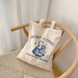 Cotton Canvas Tote Bag Just a Girl Who Loves Books Book Lover Gift Funny Slogan Bag Retro Vintage Design