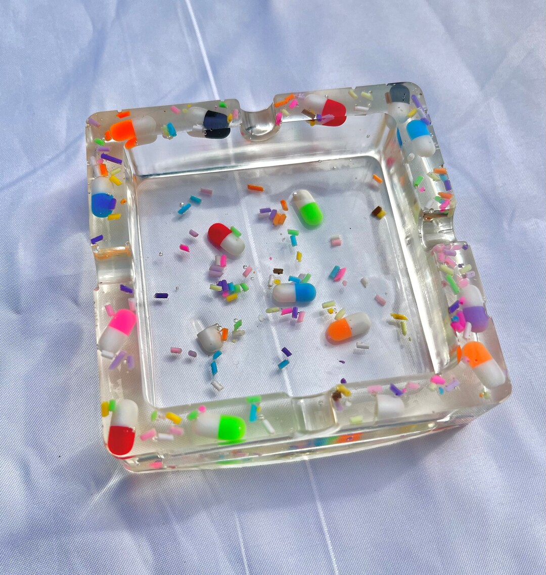 Handmade Resin Epoxy Chill Pill Ashtray Funny Gimmick Pill Tray Pill