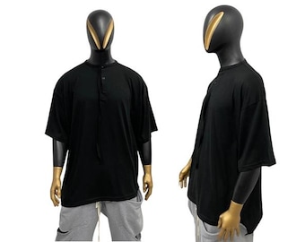 Camiseta Henley negra extragrande para hombre, estilo urbano, de manga corta, con cuello abotonado y hombros caídos, informal, minimalista, urbana -BB518