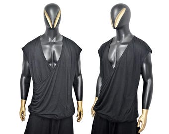 Top cruzado sin mangas drapeado para hombre – Camisa asimétrica vanguardista negra – Estilo urbano gótico festival moda suave y relajado escote en V profundo - BB517