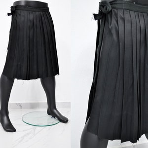 Dunkelschwarzer Kilt, mittellanger Rock / plissierter Crossover, tragen Sie ihn mit Drop Crotch Hose / Sarrouel für Erwachsene, japanischer Harem, Hakama-BB219