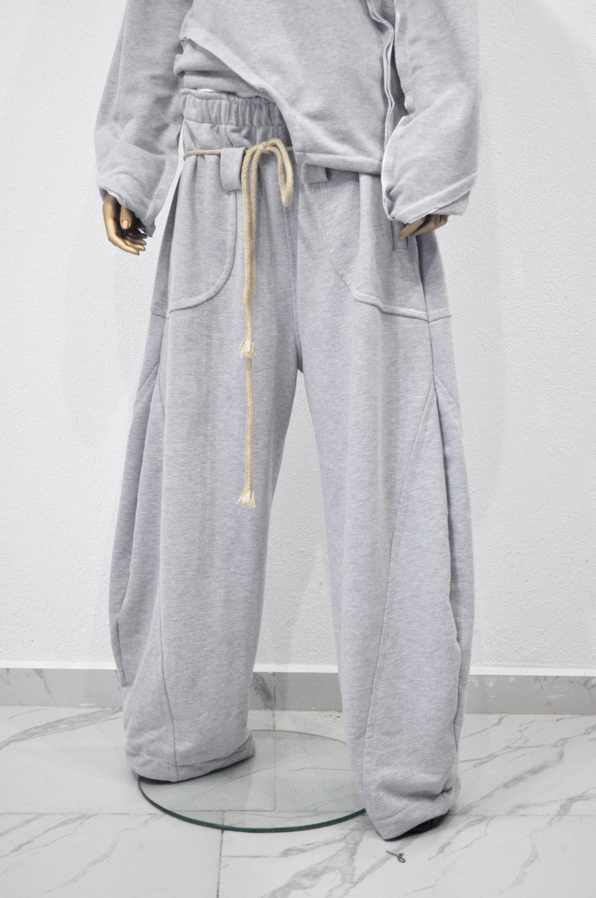 Unisex Wide-leg Grey Sweatpants – Baggy Fit With Rope