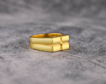 Cross Engraved Mens Signet Ring in 14K Gold, Unique Gold Signet Ring For Men, 18K Gold Mens Ring For Husband, Cool Ring