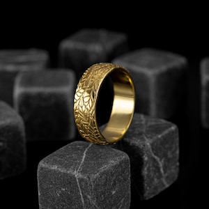 Nature Inspired Foliage Band Ring for Men in 18K Gold, Elegant Vine and Foliage Band Jewelry, Botanical Man Jewelry, Gold Birthday Gift Ring