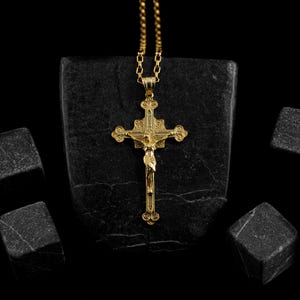 14K Gold Crucifix Necklace for Men, Faith Cross Gold Pendant for Christians, Bottony Cross Jewelry for Dad, Unique Gold Christian Gifts