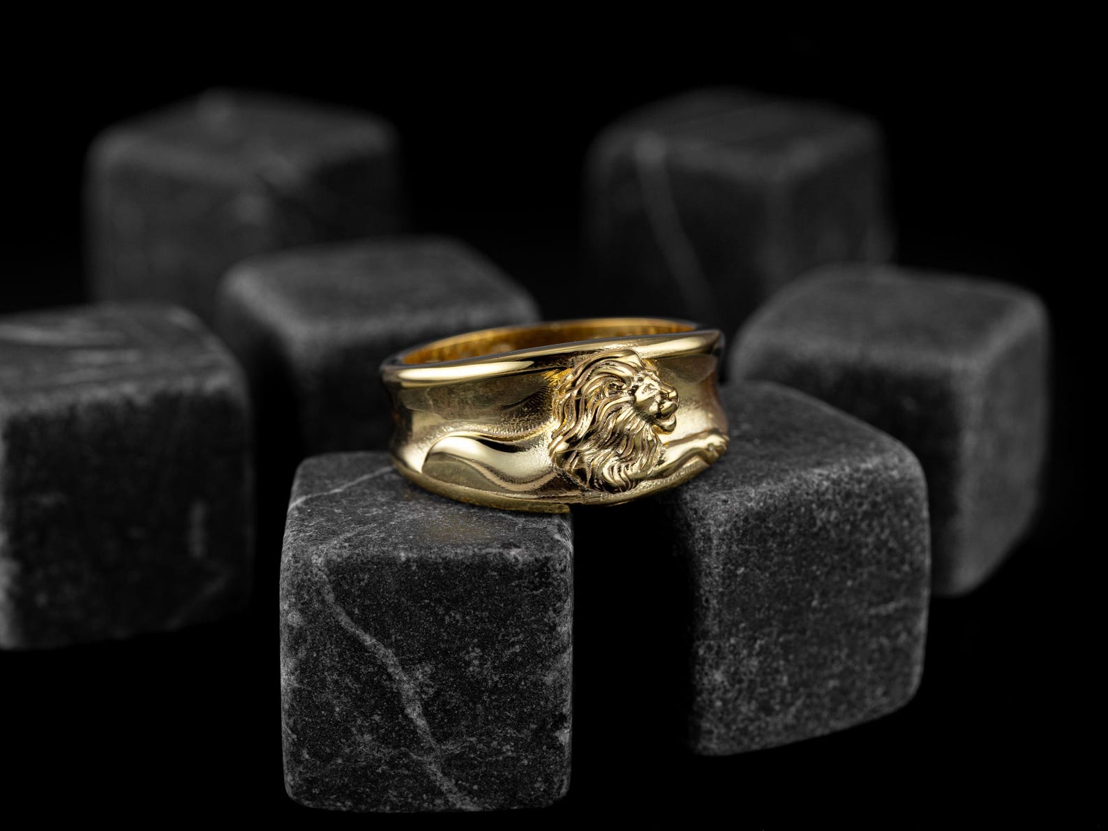 Zodiac Horoscope Leo 21K Gold Mens Band Ring, Horoscope Lion Gold ...
