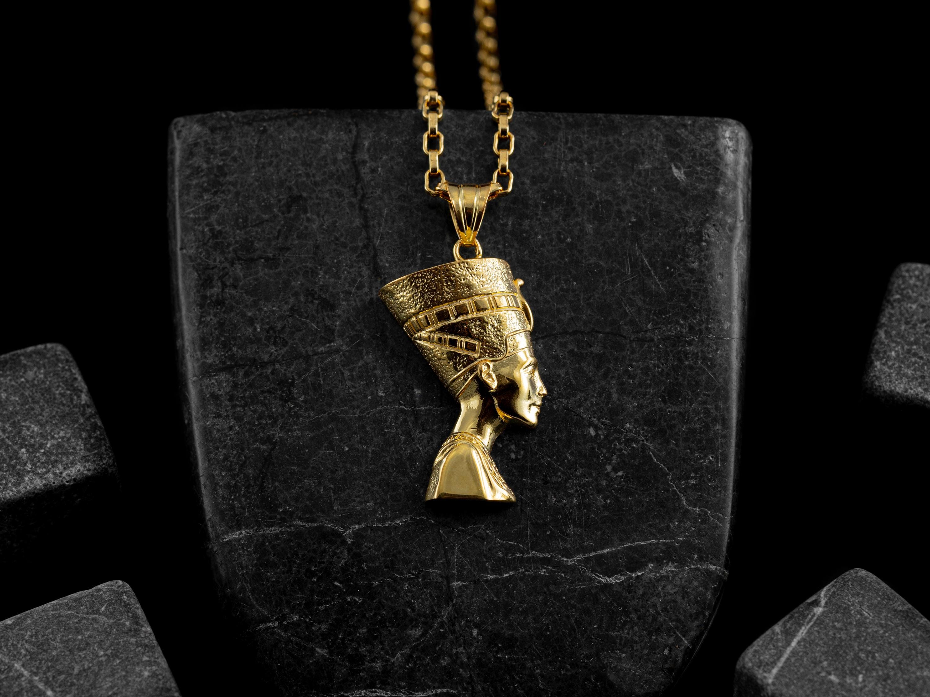 ネフェルティティ チャーム ゴールドトーン 18K Yellow Gold Queen Nefertiti Pendant Charm — Antique