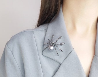 Pearl Spider Brooch Insect Pin Handmade Insect Jewellery Pearl Corsage Accessories Insect Lover's Gift  Gothic Jewelry Retro Brooch