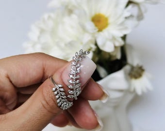 Rhinestone Floral ring, flower ring adjustable, unique gift idea, sparkle ring