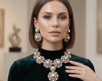 Stone Pearl Necklace Set