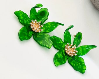 Green Flower Earrings, Green Earrings, Green Floral Earrings, Resin Earrings