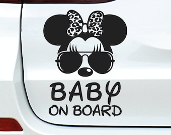 Bébé à bord | Minnie cool | Autocollant | Autocollant de décalque de vinyle de pare-chocs de fenêtre de voiture