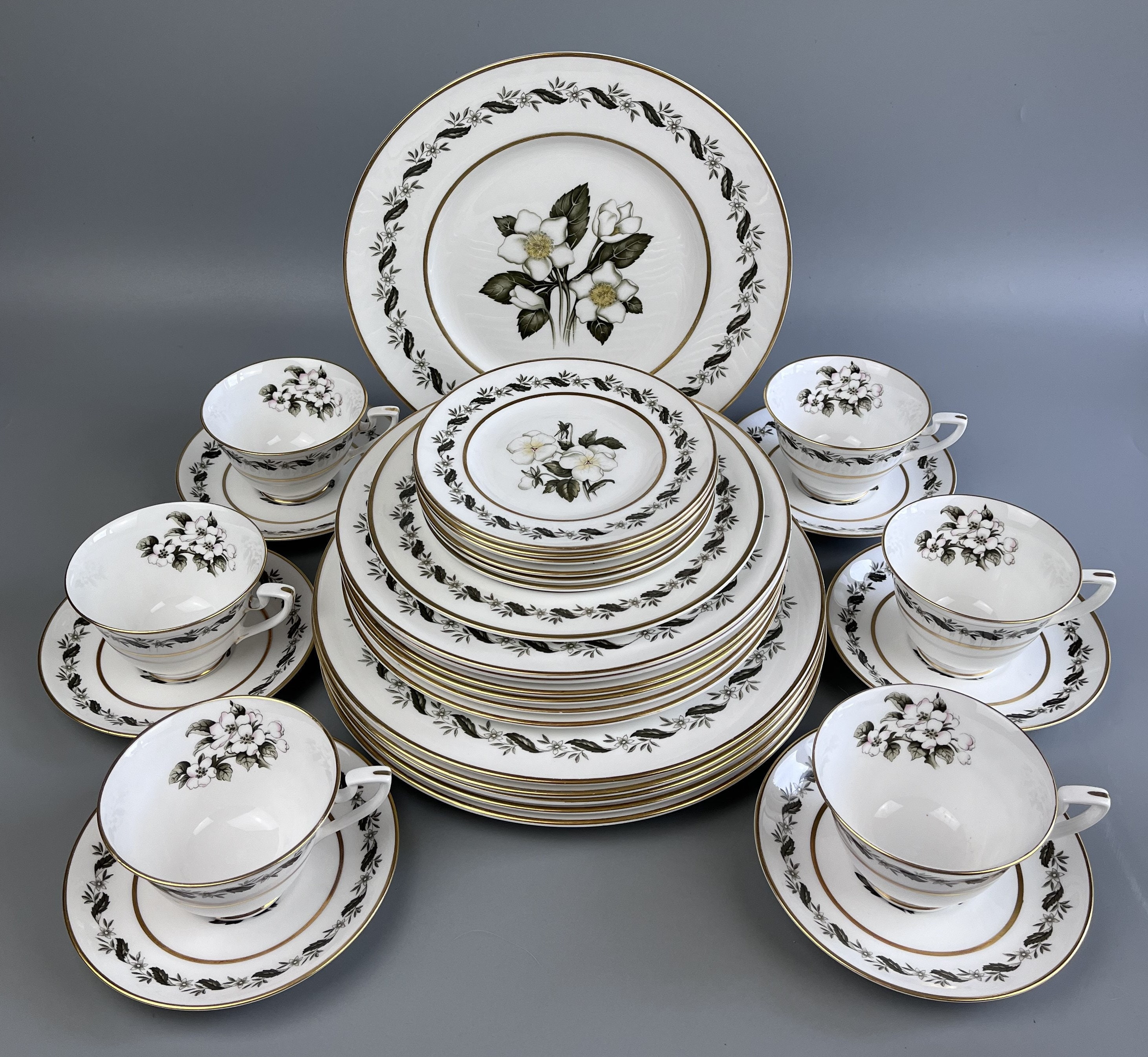 Royal Worcester Dinner Service Set 