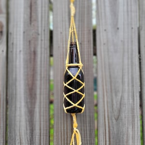 Upcycle, Bottle vase/propagation station with Macrame