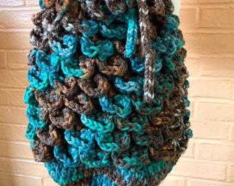 Bandolera de escamas de dragón tejida a mano con cordón de ganchillo: marrón y azul multicolor