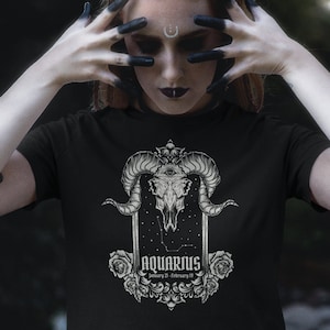 Gothic Sternzeichen T-Shirt Wassermann - Aquarius Zodiac - Damenshirt - Goth T Shirt - TShirt - Schwarz - Geburtstagsgeschenk