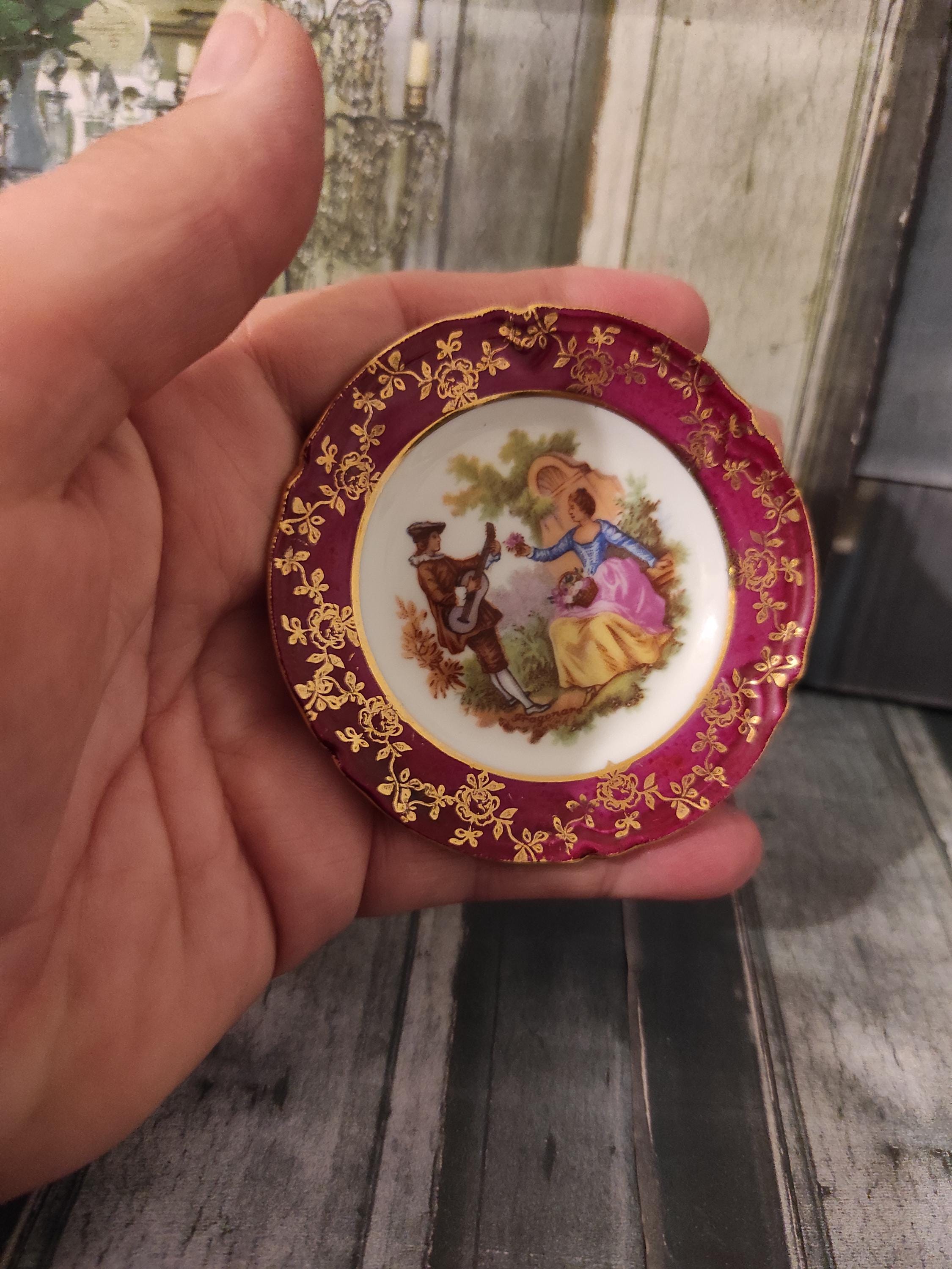 ASSIETTE MINIATURE EN porcelaine de limoges EUR 5,00 - FR