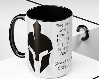 Tazze da caffè bicolore da 15 once "Spartan Creed B&W".