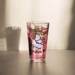 Love Potion Shaker pint glass